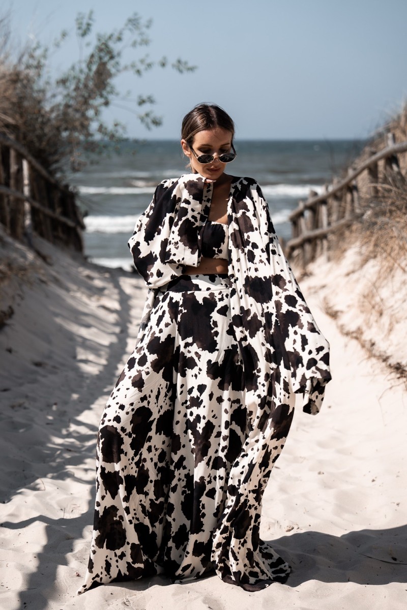 KIMONO NAFASI COW KIMONO NAFASI COW