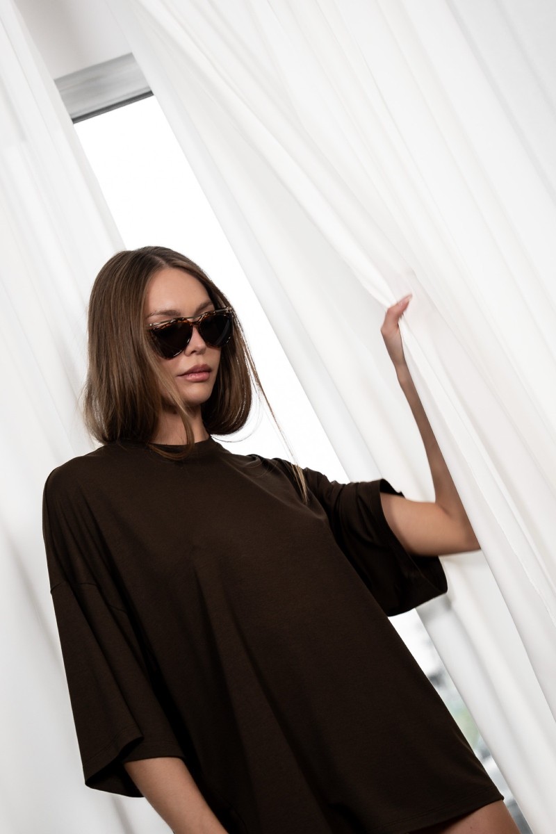 T-SHIRT OVERSIZE DARK CHOCOLATE T-SHIRT OVERSIZE DARK CHOCOLATE